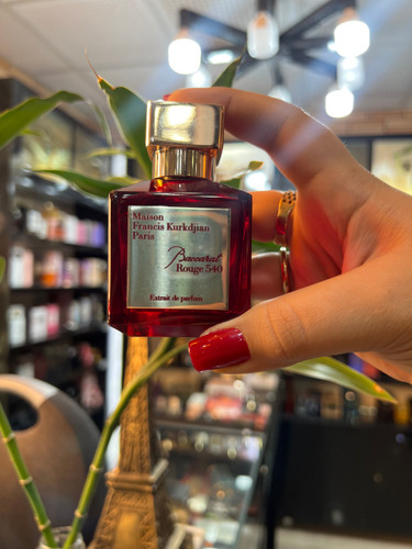 میسون فرانسیس کورکجان باکارات رژ 540 اکسترایت د پارفوم قرمز