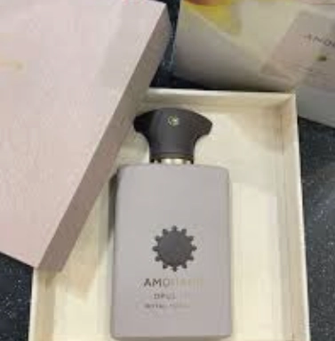 ادکلن آمواج اوپوس 14 رویال توباکو